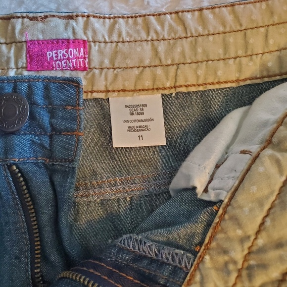 Personsl Identity Blue Jean Capri's - Picture 3 of 5